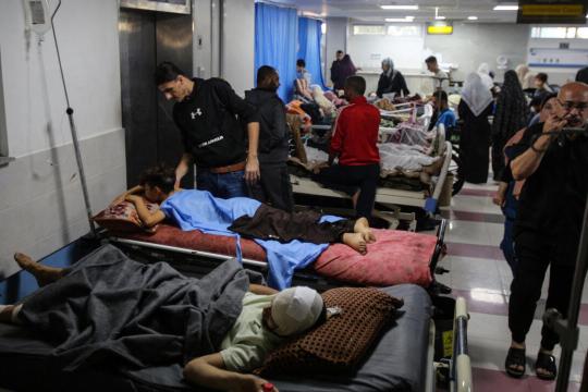 أزمة صحية متفاقمة في غزة.. المستشفيات تعمل جزئيًا والإمدادات الطبية عالقة