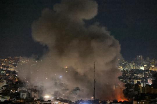 إسرائيل تصعّد هجماتها على لبنان وتلوّح بتوسيع الاستهداف نحو العمق اللبناني