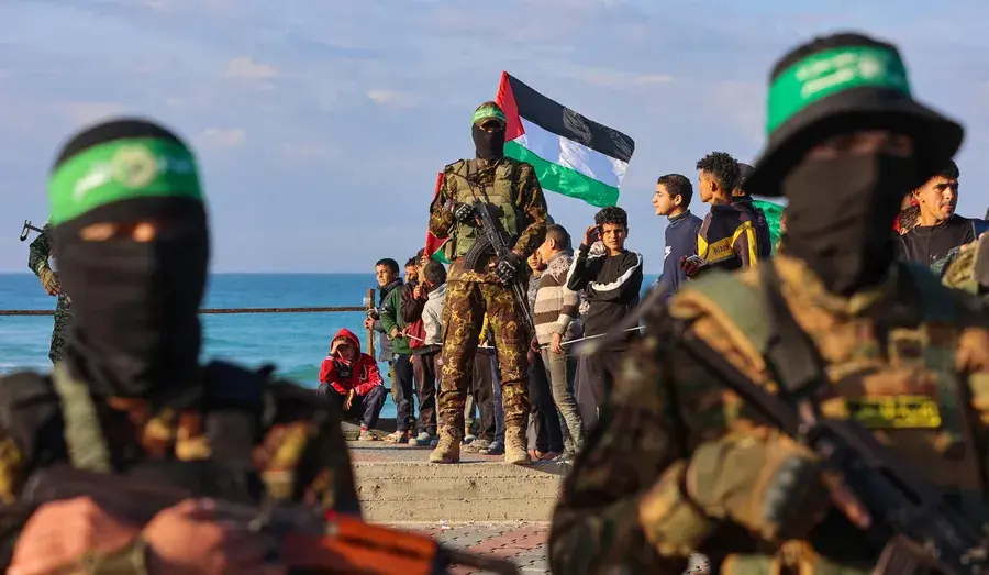 لقاء مرتقب في القاهرة بين حماس وملادينوف مع تمسك الحركة بشروط إنسانية وضمانات قبل أي اتفاق