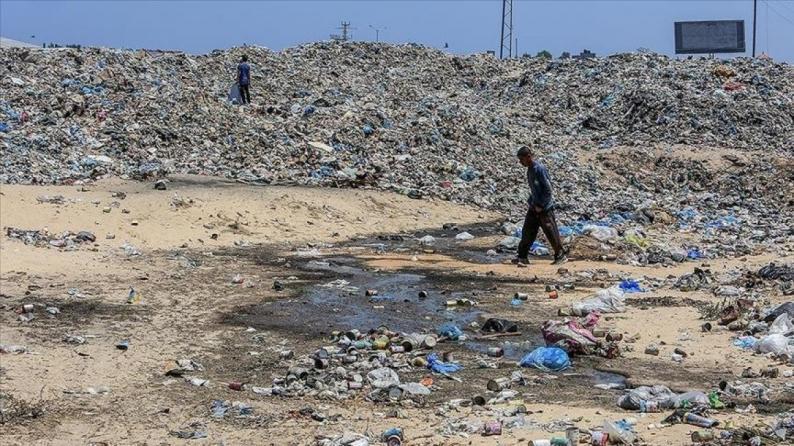 الدمار وتراكم النفايات يزيدان احتمالات تفشي الأمراض الخطيرة بين السكان