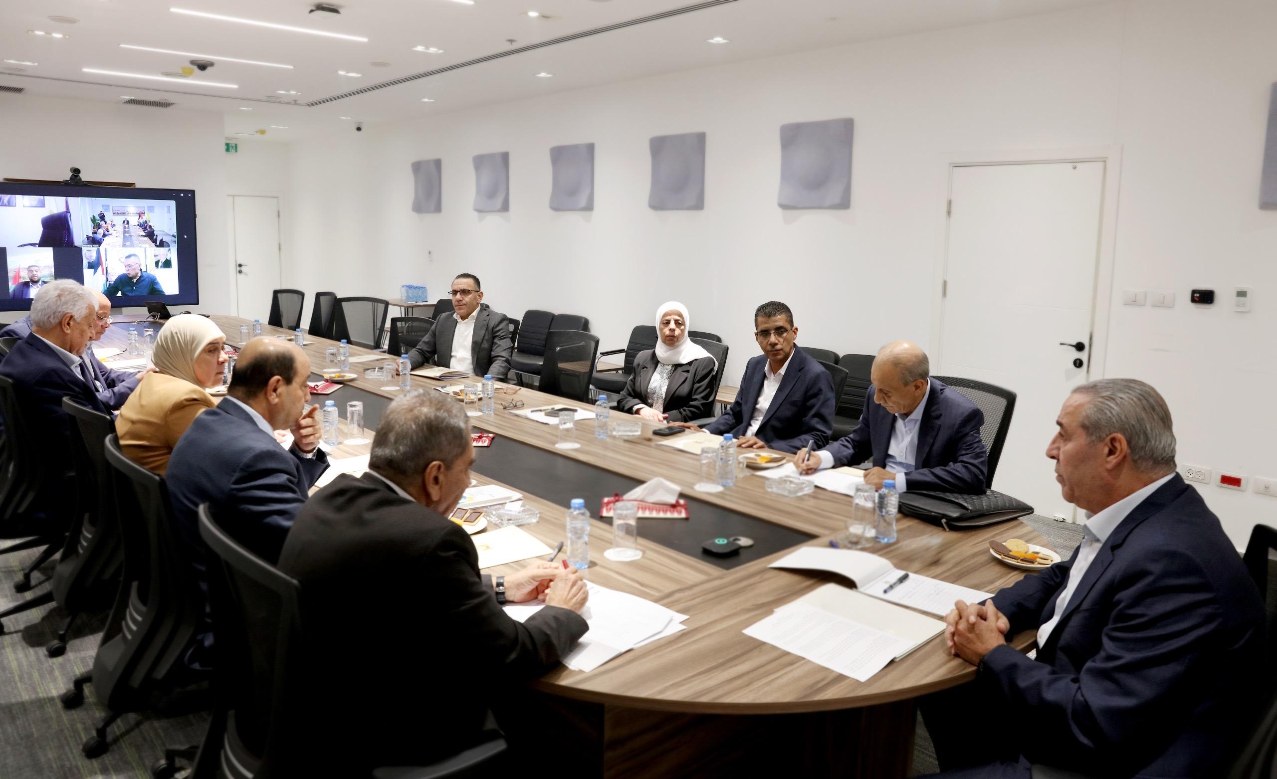 اللجنة المركزية تشدد على مواصلة النضال من أجل الحرية والاستقلال