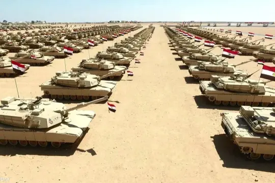 نتنياهو يحذر من "تعاظم" القدرات العسكرية للجيش المصري ويطالب بمراقبة دقيقة