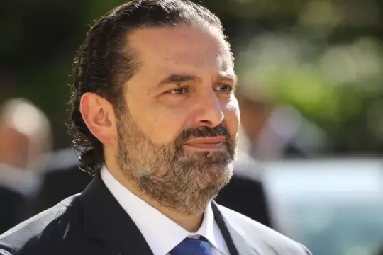 الحريري يدين إطلاق صواريخ حزب الله من لبنان ويصفه بالتصرف غير المسؤول