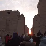 اليوم.. تعامد الشمس على معابد الكرنك في يوم الاعتدال الخريفي