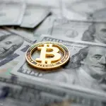 قلق المستثمرين على الدولار يتجدد.. الذهب و"بتكوين" في صدارة الملاذات البديلة
