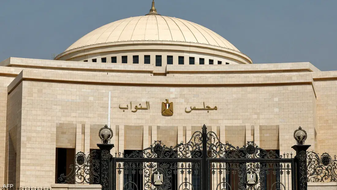 ناخبون مصريون يدلون بأصواتهم في 14 محافظة ضمن أول يومين من التصويت