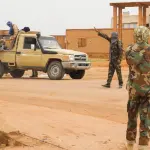 رئيس مفوضية الاتحاد الإفريقي يطالب بتحرك دولي عاجل لإنهاء حصار المتشددين في مالي