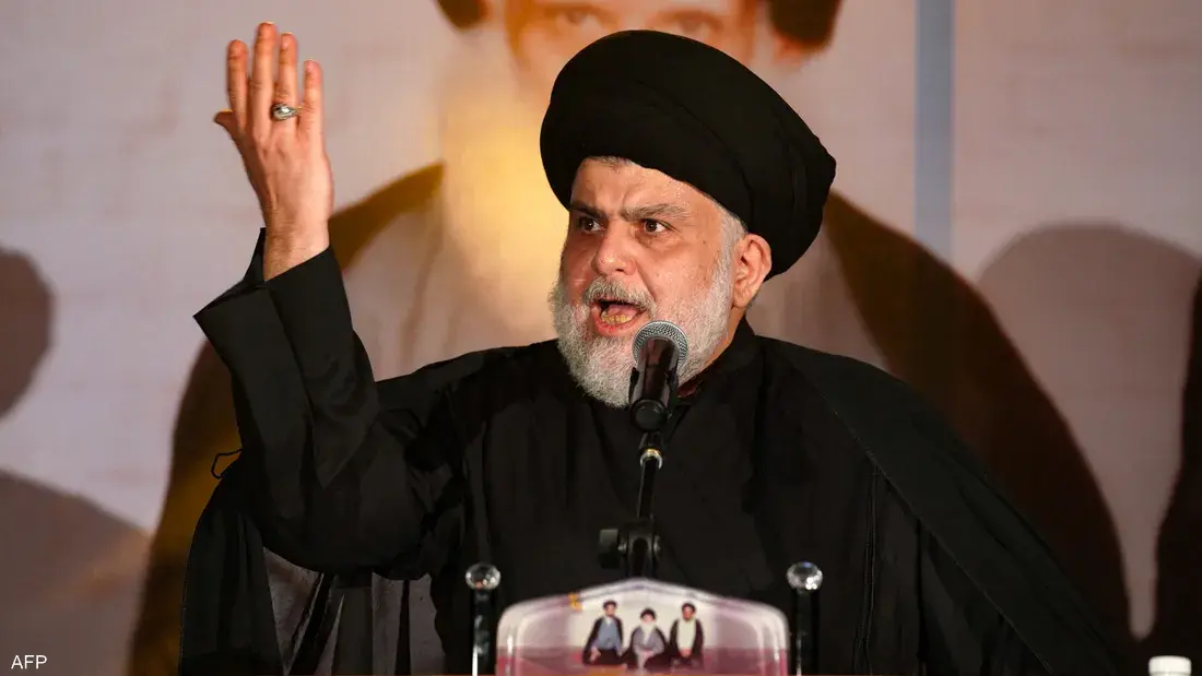 زعيم التيار الصدري يطرح مبادرة لإعادة هيكلة الفصائل ويطالب بحكومة بلا أجنحة مسلحة ورفض مشاركة تياره في الكابينة الوزارية