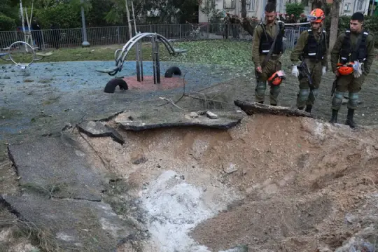 الجيش الإسرائيلي يتصدى لصاروخ باليستي أطلقه الحوثيون نحو جنوب إسرائيل