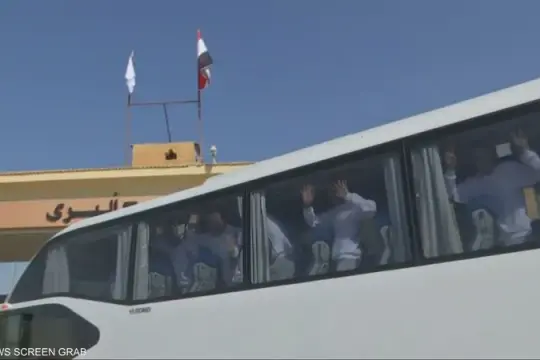أبو الحمص يطالب بتحرك عاجل لجمع شمل الأسرى المبعدين مع عائلاتهم وإنهاء معاناتهم الإنسانية