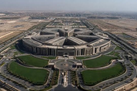 إعلام إسرائيلي يسلط الضوء على "الأوكتاغون" المصري ويثير تساؤلات بشأن رسائله الإقليمية