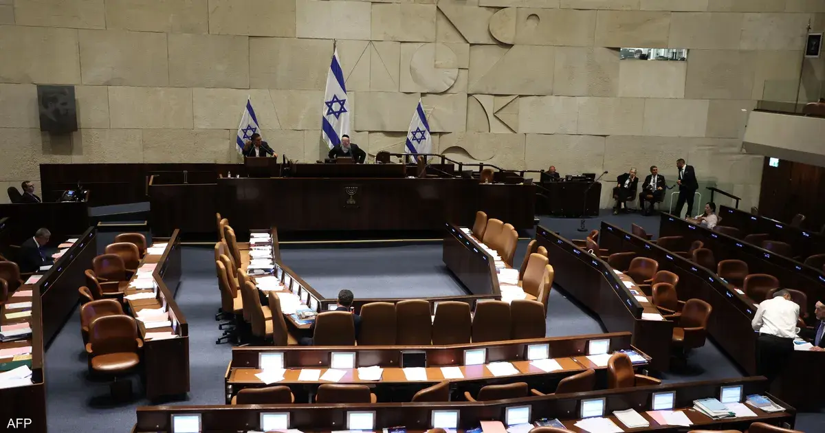 الكنيست يقرّ بالقراءة الأولى مشروع قانون حلّ نفسه تمهيدًا لانتخابات مبكرة