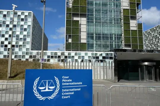 واشنطن توسّع عقوباتها على الجنائية الدولية وتستهدف رئيستها وقاضيًا سنغاليًا