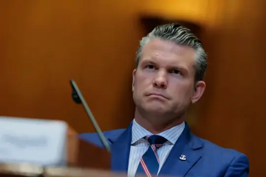 وزير الدفاع الأميركي: استئناف التجارب النووية "خطوة مسؤولة"