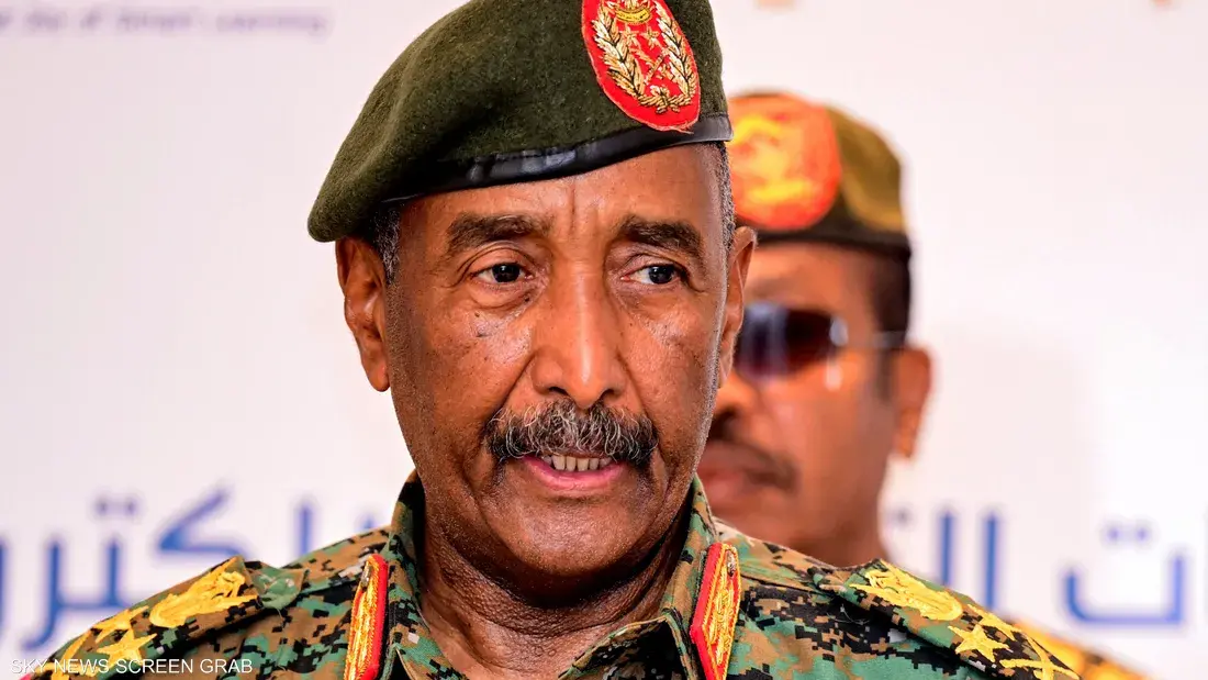 قائد الجيش السوداني يؤكد انسحاب قواته إلى مواقع آمنة ويتوعد بالرد على ما جرى في عاصمة شمال دارفور