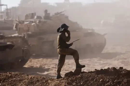 غارات إسرائيلية على غزة تهدد بانهيار اتفاق وقف إطلاق النار وسط تحذيرات أميركية من التصعيد
