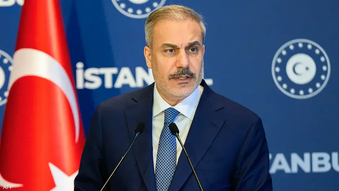 وزير الخارجية التركي يشدد على معالجة الأزمات سياسياً لكنه لا يستبعد استخدام القوة إذا فشلت الوسائل السلمية
