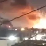 انفجار ضخم يهز مخزن أسلحة في مصراتة.. وقذائف تتساقط على المناطق المحيطة