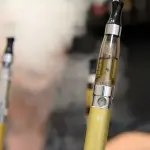 بريطانيا تقر قانوناً تاريخياً لحظر بيع السجائر للأجيال القادمة