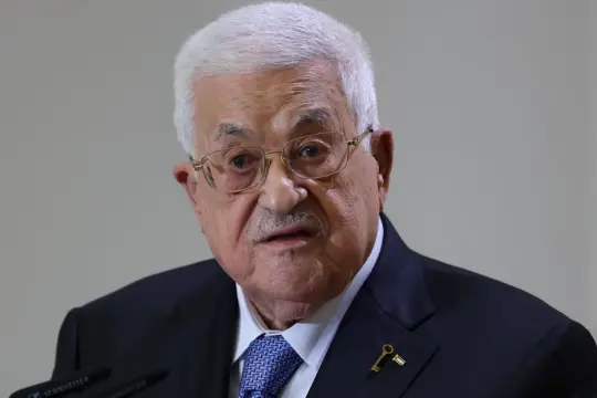 عباس: نأمل أن يسود السلام والاستقرار بين فلسطين وإسرائيل بعد وقف الحرب في غزة