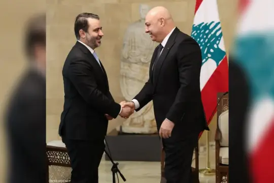 وزير الخارجية السوري في زيارة "تاريخية" إلى بيروت لطي صفحة الماضي وتعزيز التعاون