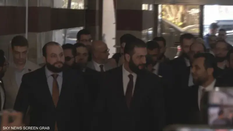 زيارة هي الأولى منذ الإطاحة بالأسد.. وبوتين يبحث مع الرئيس السوري الجديد مستقبل القواعد الروسية وتسليم الأسد المطلوب قضائيا