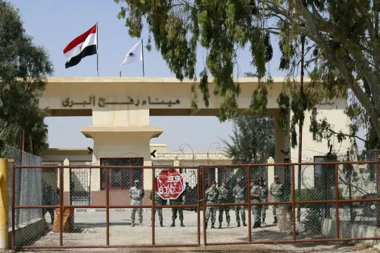 إسرائيل تؤجل فتح معبر رفح حتى تسلم حماس مزيداً من جثث الرهائن