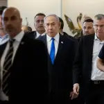 نتنياهو يجتمع للحسم في استمرار الاتفاق مع حماس بعد اتهامات بانتهاك بنوده
