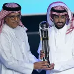 سالم الدوسري يتوج بجائزة أفضل لاعب في آسيا 2025