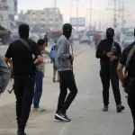 وفد من حماس يصل القاهرة لبحث إدارة غزة وسط ضغوط مصرية لوقف الإعدامات الميدانية