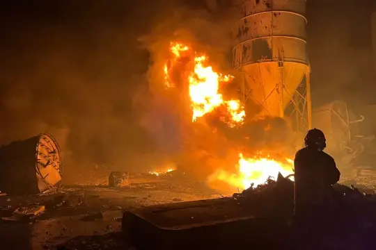 غارات إسرائيلية على جنوب وشرق لبنان تقتل شخصًا وتجرح 7 آخرين