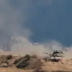 حماس تتهم إسرائيل بخرق اتفاق وقف إطلاق النار في غزة بعد استشهاد 11 فلسطينياً بقذيفة دبابة