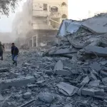 إسرائيل تعلن استئناف وقف إطلاق النار في غزة بعد غارات مكثفة