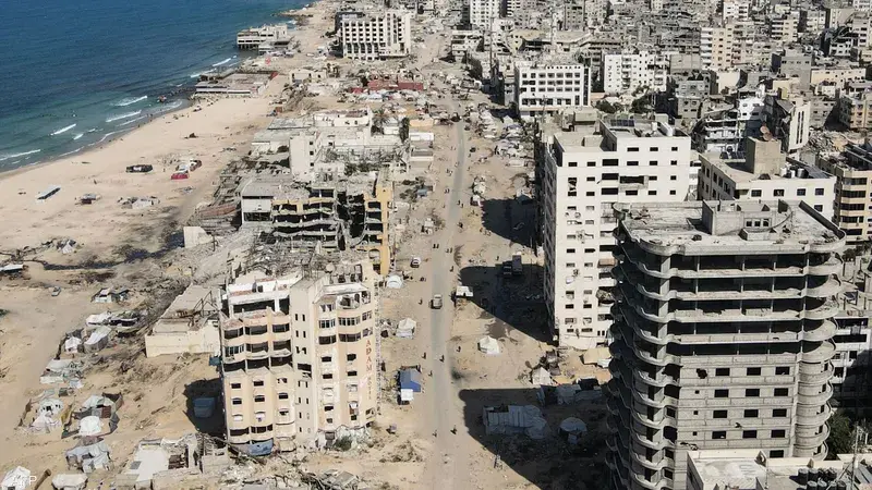 صحيفة "نيويورك تايمز" تحذر من أن غياب تحرك دبلوماسي عاجل قد ينسف اتفاق وقف النار ويعيد التوتر إلى القطاع