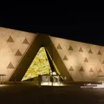 المتحف المصري الكبير يفتح أبوابه رسمياً: "الهرم الرابع" الذي يجمع أعظم كنوز الفراعنة