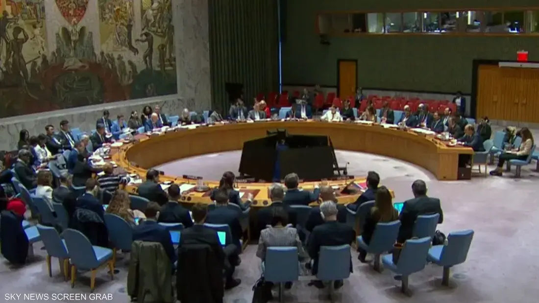 القرار يدعو لوقف الهجمات العابرة للحدود والبحرية ويشمل تهريب المكونات ذات الاستخدام المزدوج