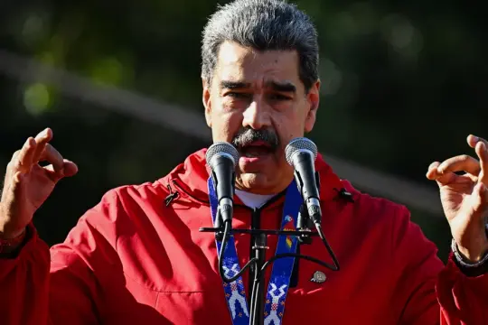 مادورو يرفض اتهامات واشنطن لبلاده بتهريب المخدرات ويصفها بأنها ذريعة "لسرقة ثروات فنزويلا"