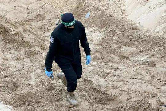 عشرات مسلحي حماس العالقون خلف "الخط الأصفر" يهددون استقرار الهدنة في غزة