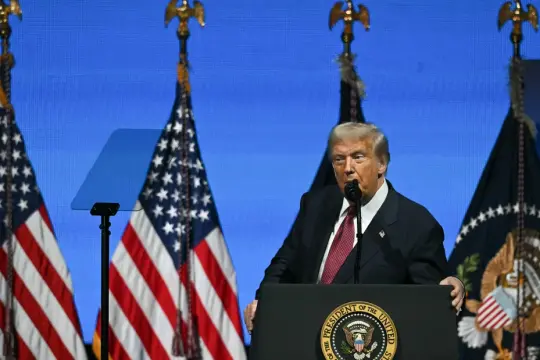 ترامب: نبحث مع روسيا والصين خطة لنزع السلاح النووي