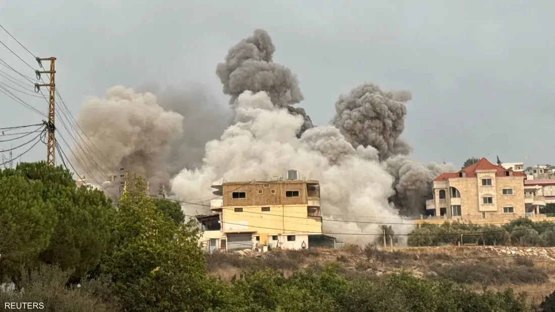 جون هيرلي يؤكد جديّة واشنطن في قطع تمويل الحزب، فيما يشن الجيش الإسرائيلي غارات على مواقع حزب الله في جنوب لبنان