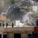 اعتداء مستوطنين على مسؤول فلسطيني في الأغوار وإلحاق أضرار بممتلكات القرية