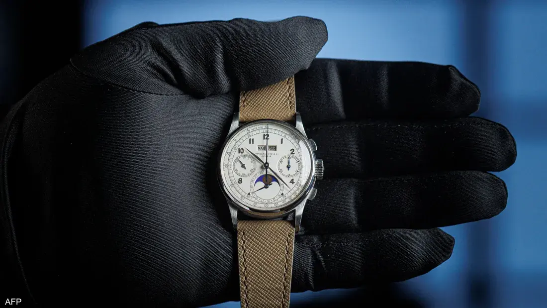 دار "فيليبس" تؤكد أهمية الساعة التاريخية من الفولاذ المقاوم للصدأ وجذبها لمزاد عالمي سريع