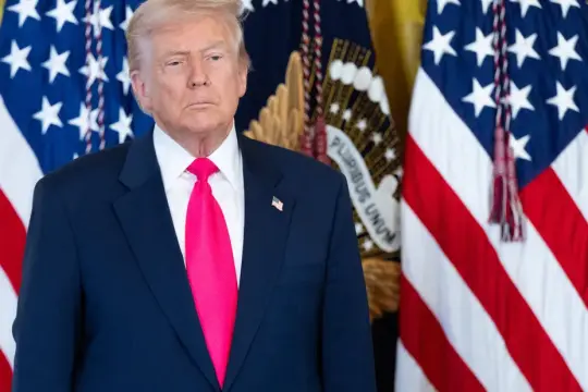 ترامب يعلن استئناف اختبارات الأسلحة النووية ويهدد بمقاضاة "بي بي سي"