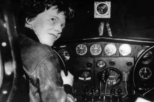 واشنطن ترفع السرية عن ملفات اختفاء أميليا إيرهارت بتوجيه من ترامب