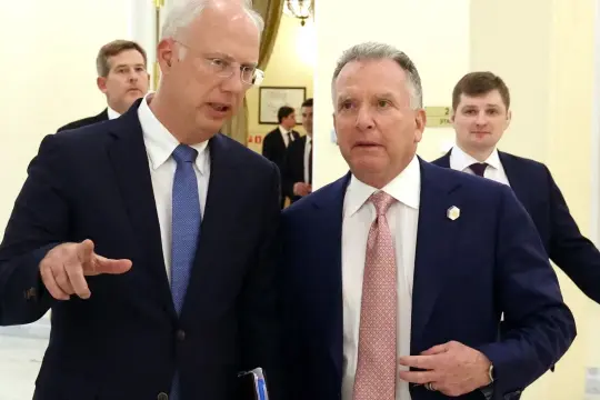 اجتماع سري بين إدارة ترامب ومبعوث بوتين يثير عاصفة سياسية في واشنطن