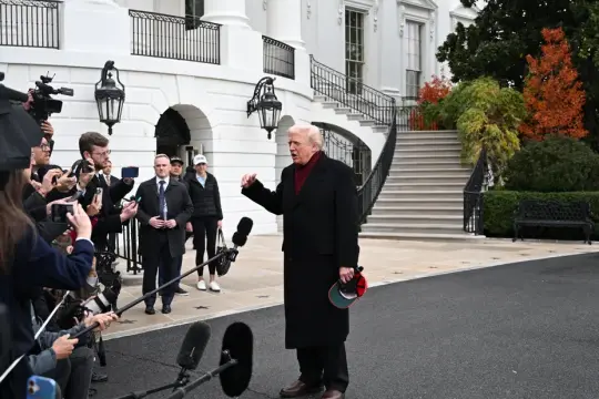 ترامب يؤكد: اقتراحي لإنهاء الحرب في أوكرانيا ليس نهائياً