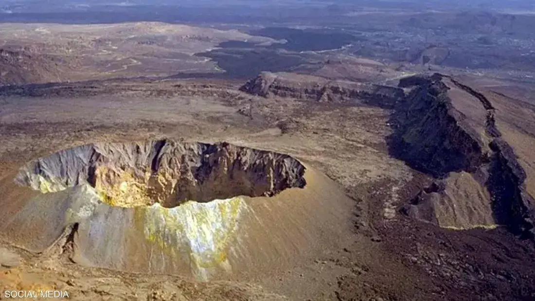 أعمدة الدخان الرمادي تصل إلى 14 كيلومتراً وتنتشر فوق اليمن وعُمان والهند وباكستان