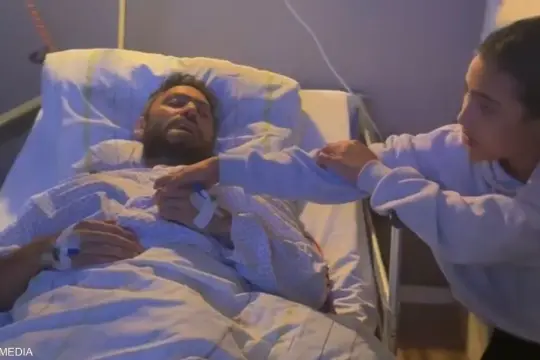 تامر حسني يطمئن جمهوره: لا خطأ طبي أثناء عمليتي الجراحية في ألمانيا