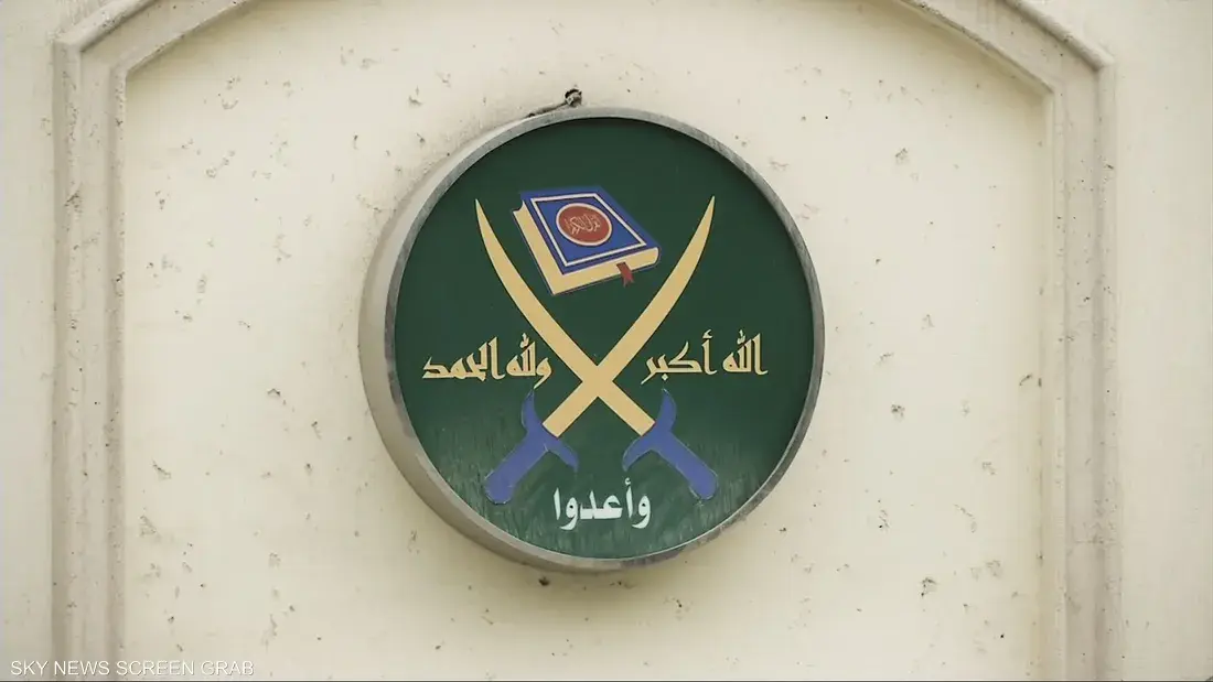 ويرى أن ضعف المؤسسات الدينية التقليدية أتاح لحركات الإسلام السياسي تقديم نفسها بديلاً عنها