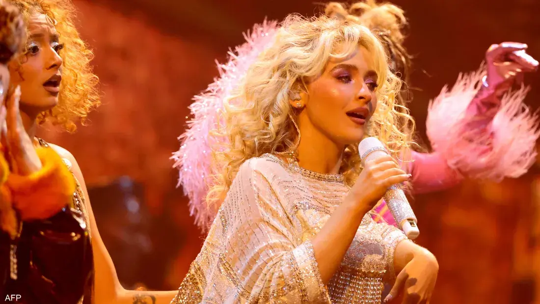 البيت الأبيض يرد بلهجة حادّة… والنجمة الأميركية تنضم لقائمة فنّانين رفضوا ربط أعمالهم بترامب